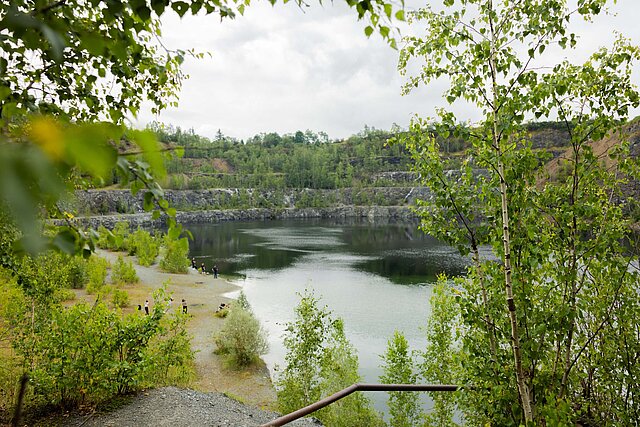 ehemaliger Steinbruch in Feilitzsch Hier ist der Ausblick auf den Steinbruchteich in Feilitzsch zu sehen.